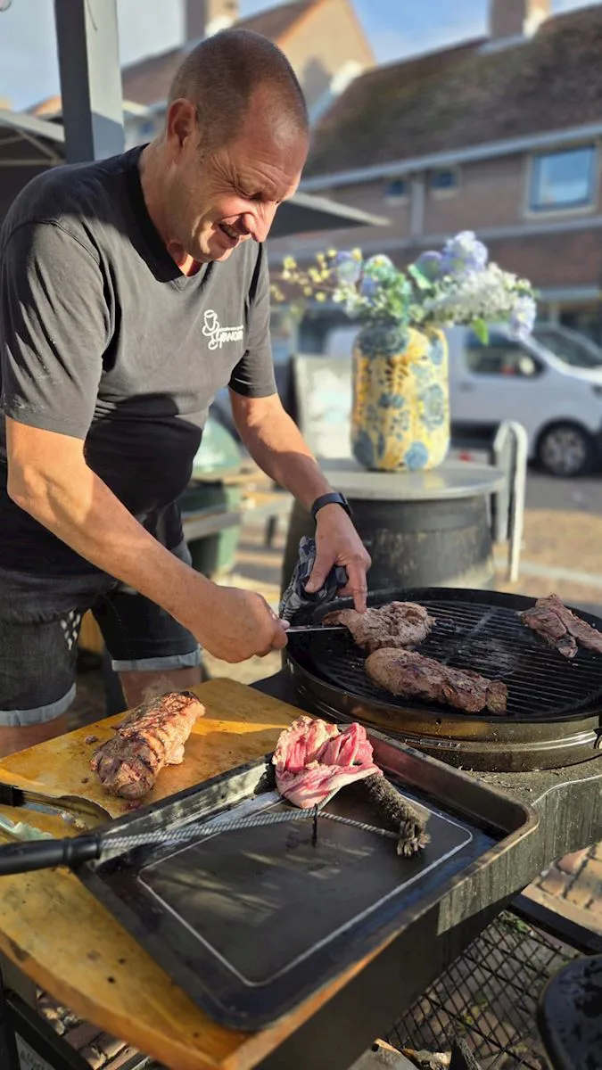 Vijdagmiddagborrel BBQ!